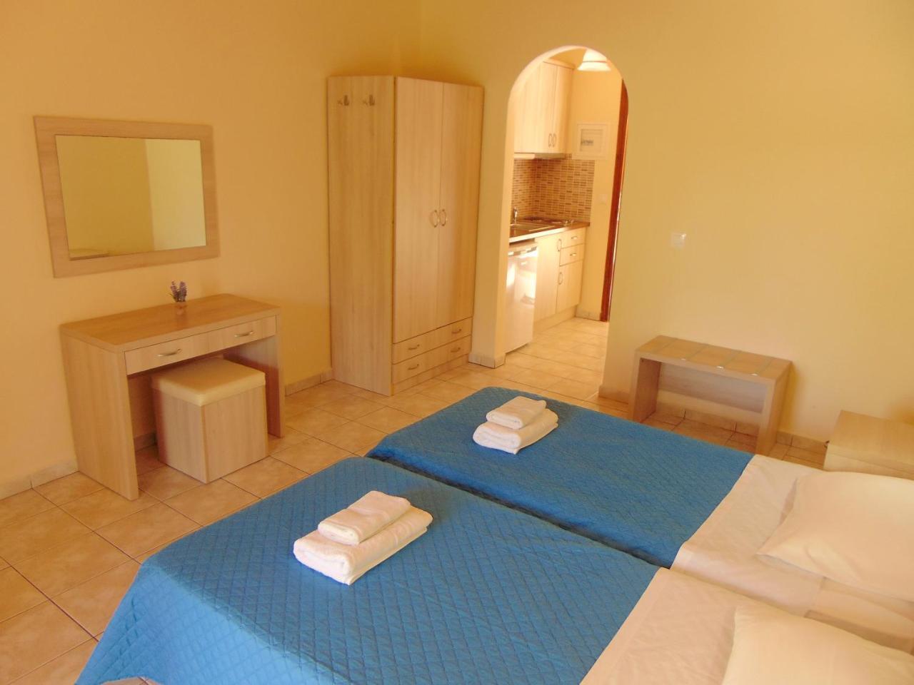 Villa Eleni - Studios Liapades Luaran gambar